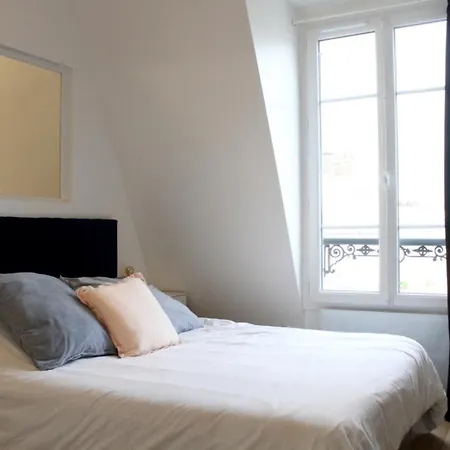 Bright And Cosy Very Well Located * Paris